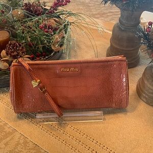 💥SALE💥 Beautiful Miu Miu Prada clutch